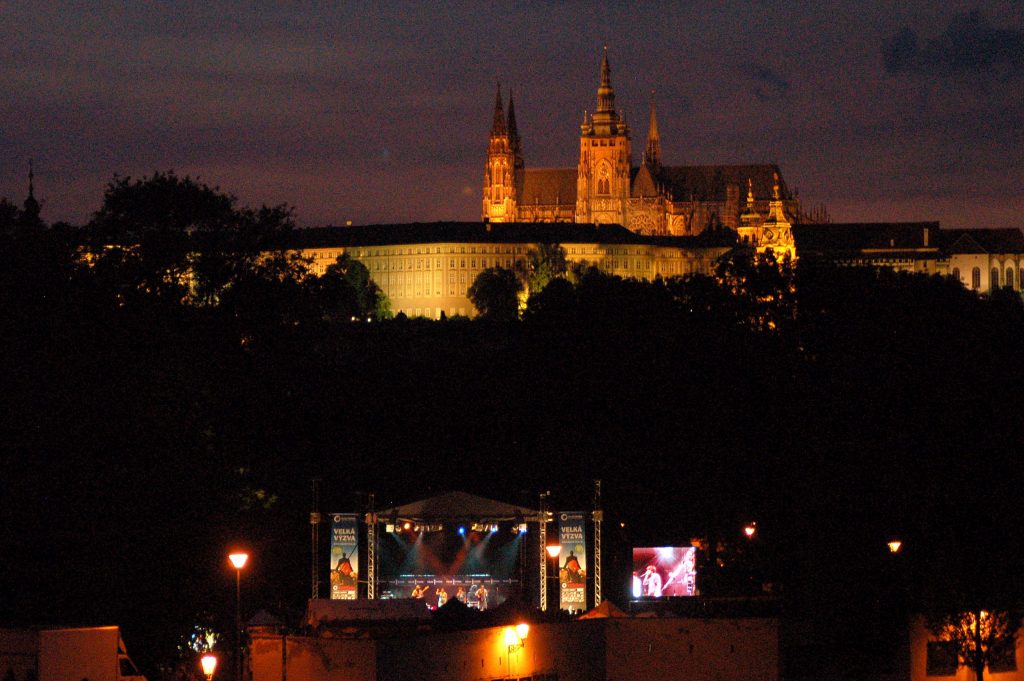 10,000 people attend Czech Big Ask festival