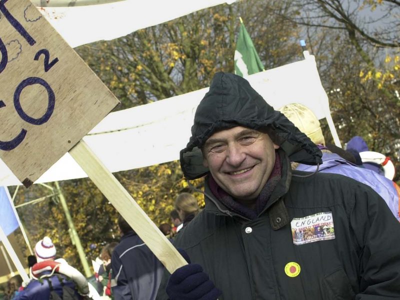 dyke_action7_Nov2000