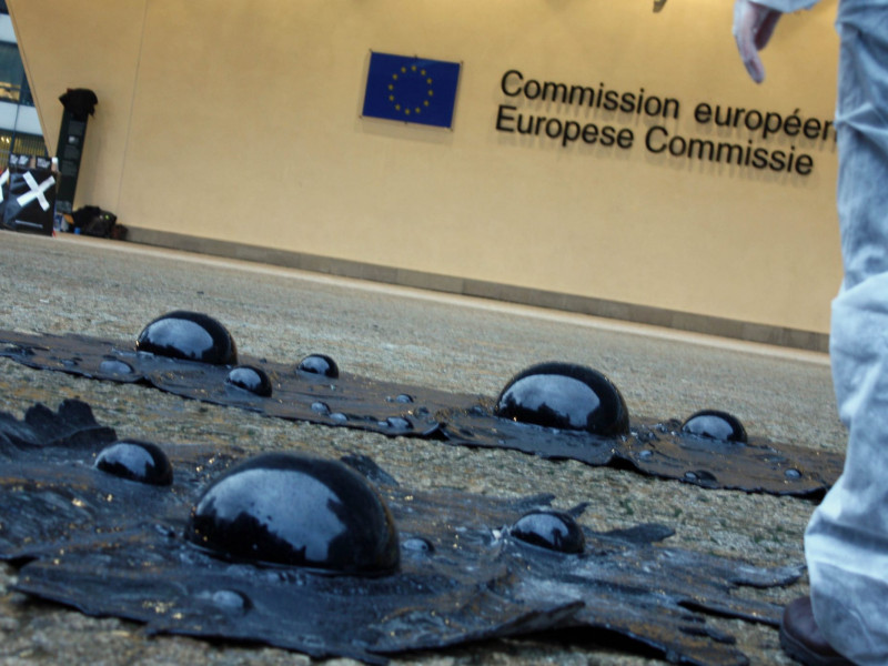 ECCJ_oilslick_101110