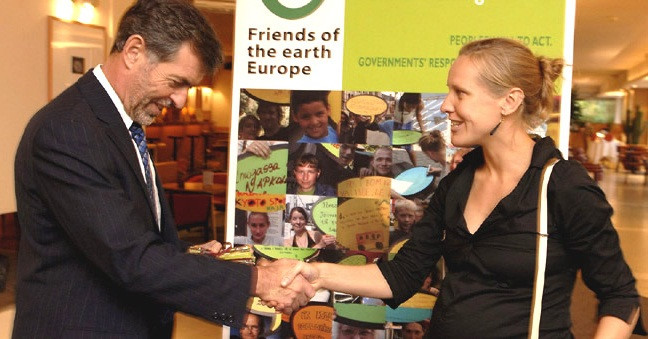 Esther_climate_booklet_handover1_648x339