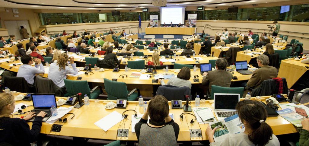 MEPs call on Commission to strengthen Corporate Social Responsibility policy