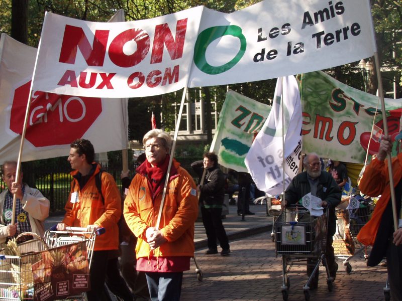 GMO_Brussels_Trolley_action_100902