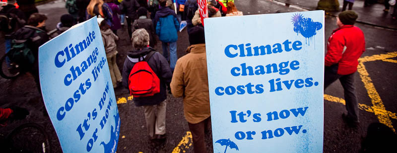 Scotland_climate_change_costs_lives_2010