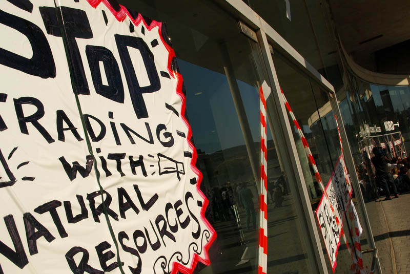 Stop_trading_resources_Nov2009