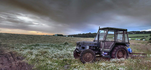 Tractor_clouds_c_flickrdotc