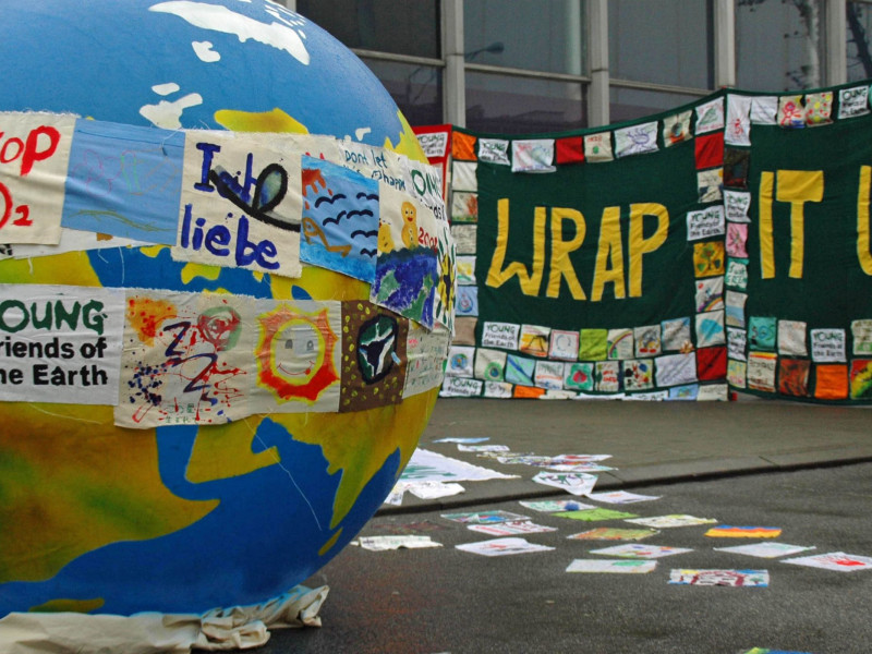 YFoEE_wrap_it_up_globe