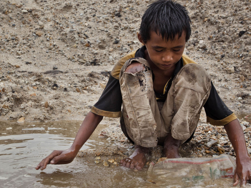 ewni_tin_mining_campaign_dec_2012