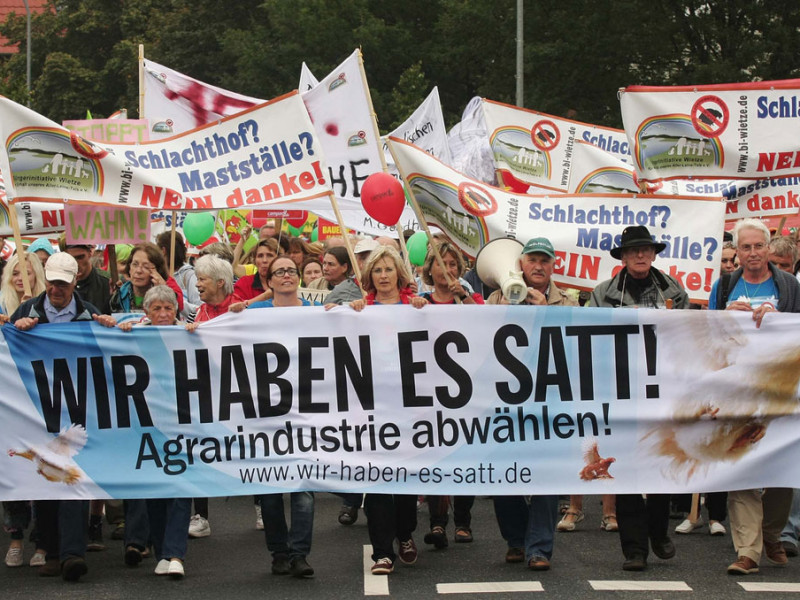 food-not-factory-farms2
