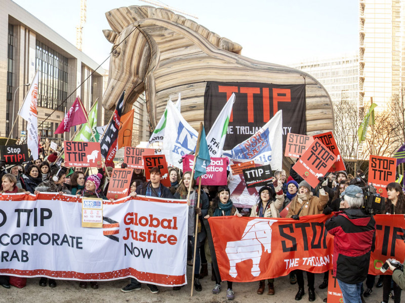 an_anti-ttip_demonstration_in_brussels_c_lode_saidane