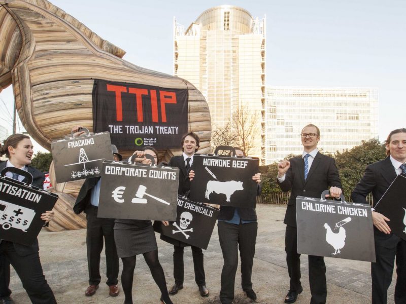 stop_ttip_protest_outside_the_european_commission_c_foeelode_saidane