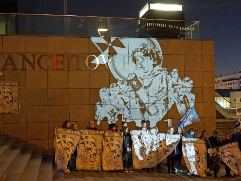 Projection-people-FT-web