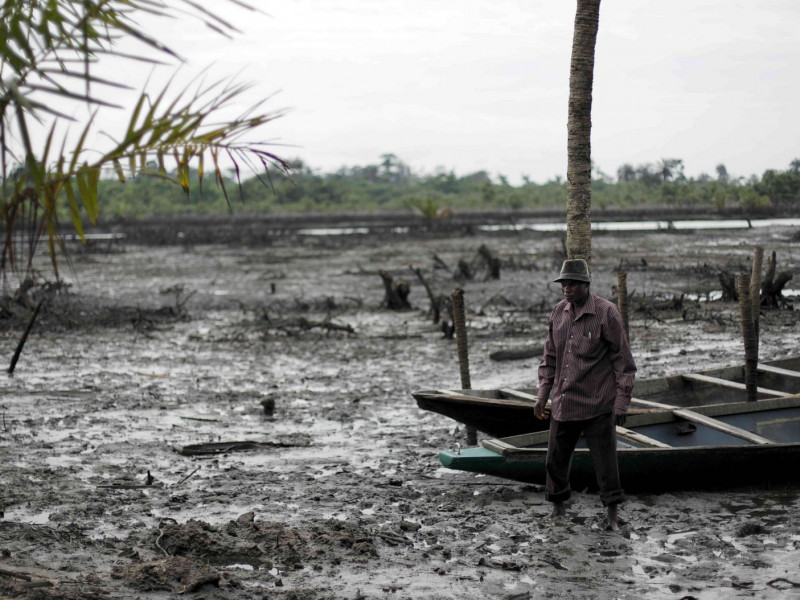 Oil spills in Ogoniland (c) Luka Tomac