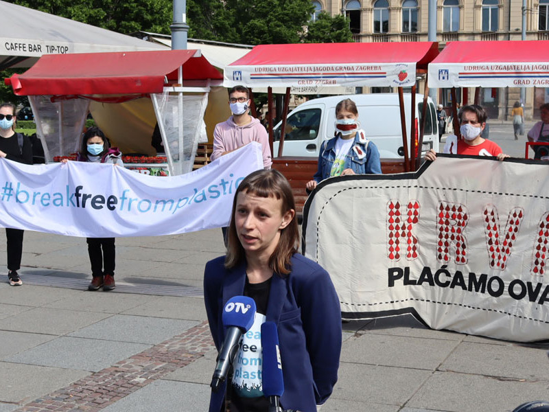 Period poverty action in Croatia (c) Zelena Akcija