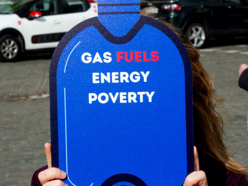 Gas fuels energy poverty