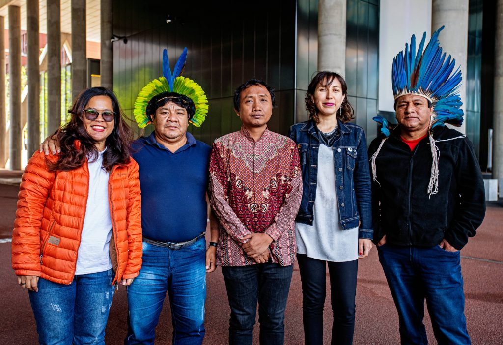 Uli, Tatiana and other environmental defenders from Brazil and Indonesia in Den Haag (C) Milieudefensie